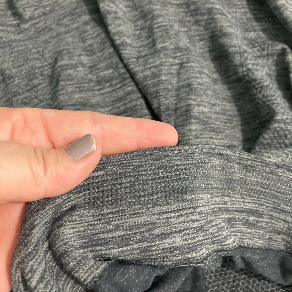 Athleta Finish Fast Racerback Tank Top Heather Gray Ruched sides Logo Athletic M - Picture 9 of 10